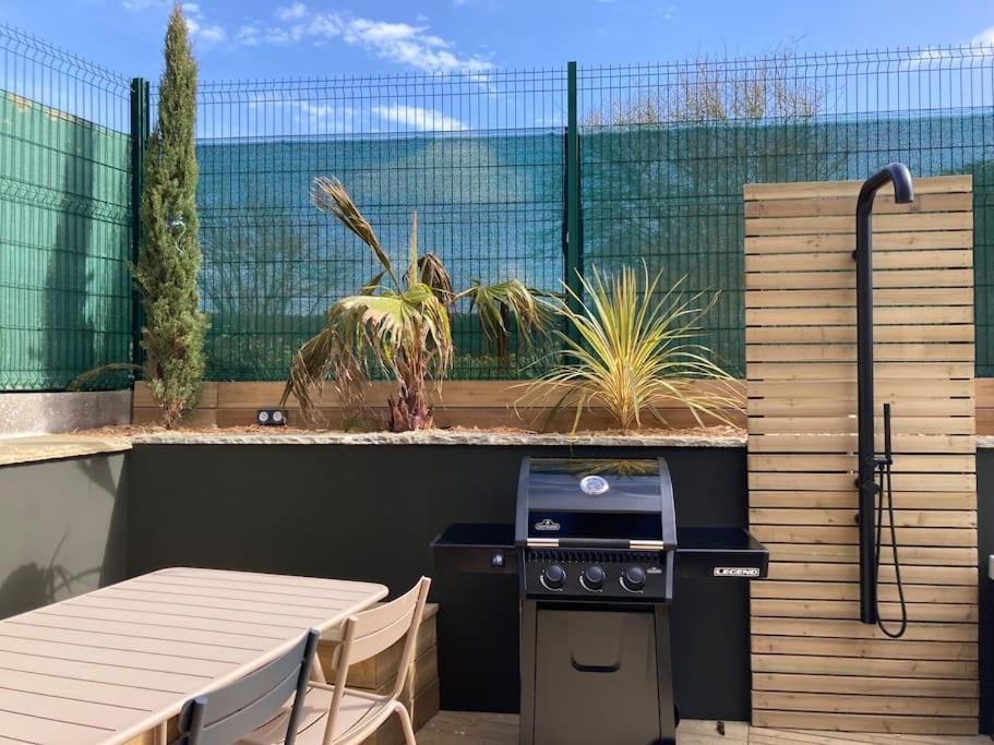 Douceur De Vivre En Bord De Mer - Jacuzzi Et Cheminee Saint-Coulomb Exteriér fotografie